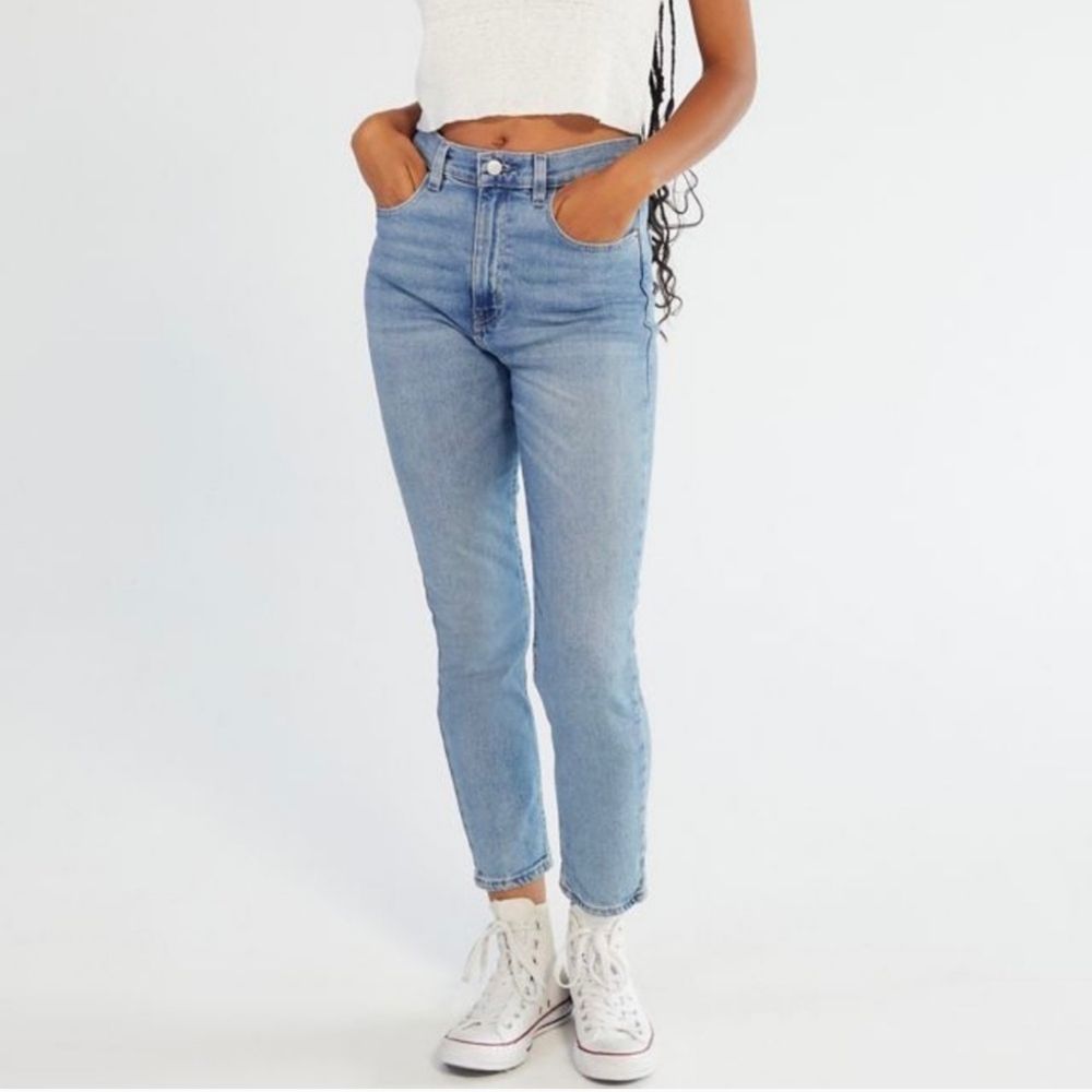 Urban Outfitters BDG Girlfriend High-Rise Cropped